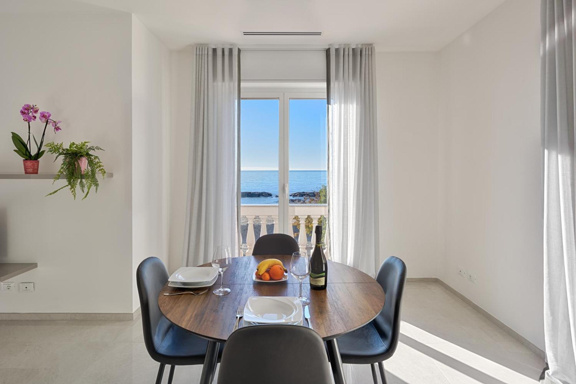 Ferienwohnung Cicolombo Santo Stefano al Mare Exterior foto